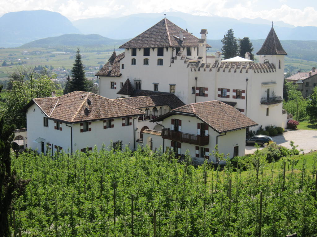 Apartments Schloss Paschbach Appiano Sulla Strada Del Vino Luaran gambar