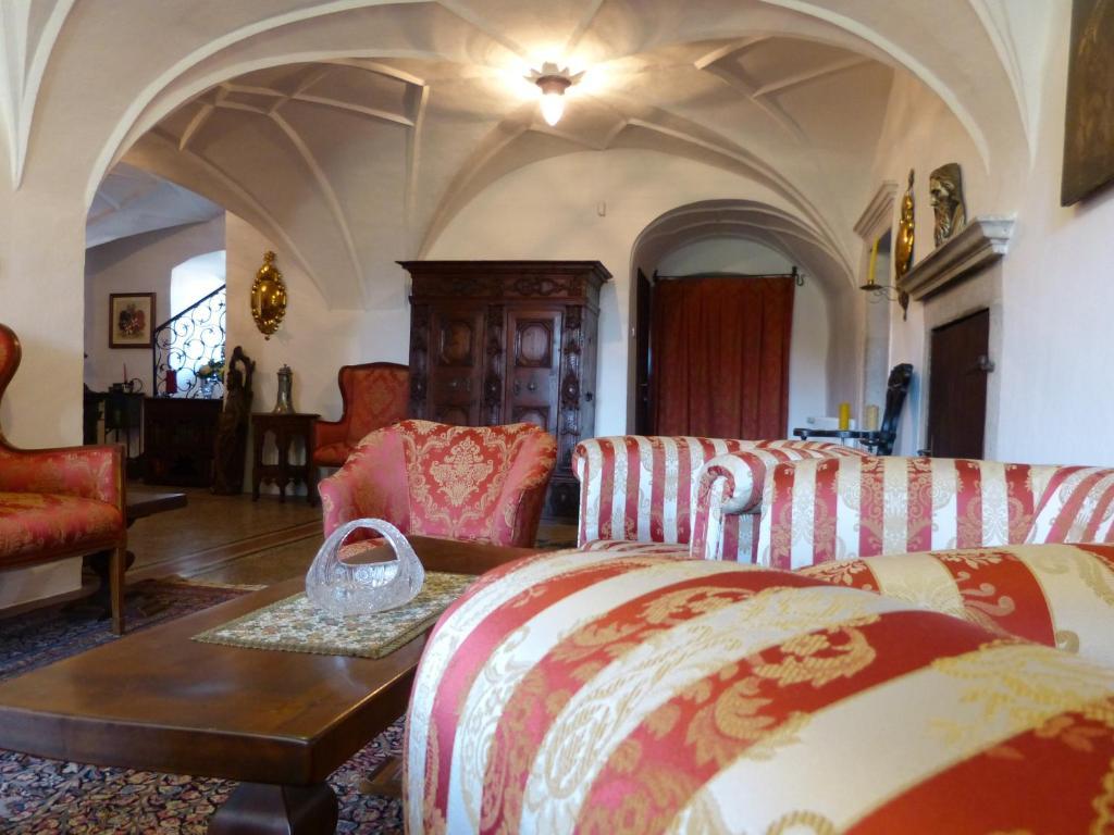 Apartments Schloss Paschbach Appiano Sulla Strada Del Vino Luaran gambar