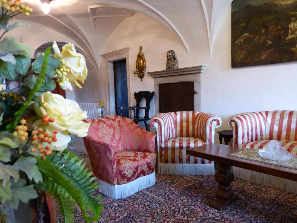 Apartments Schloss Paschbach Appiano Sulla Strada Del Vino Luaran gambar