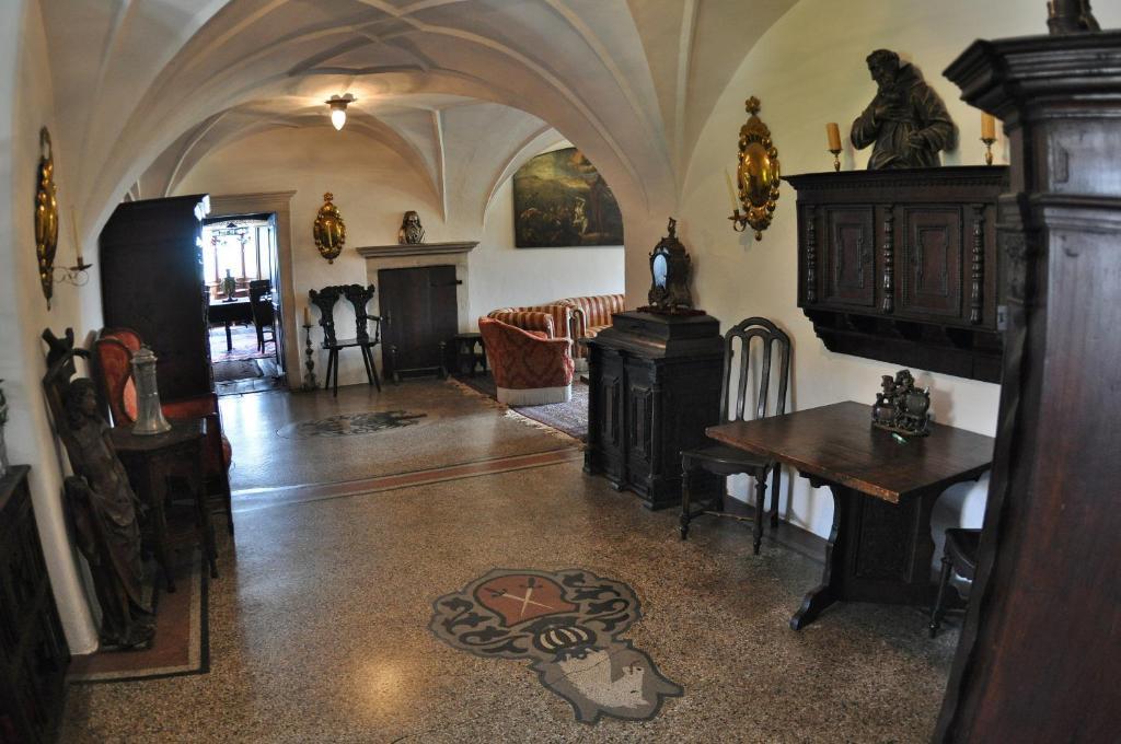 Apartments Schloss Paschbach Appiano Sulla Strada Del Vino Luaran gambar