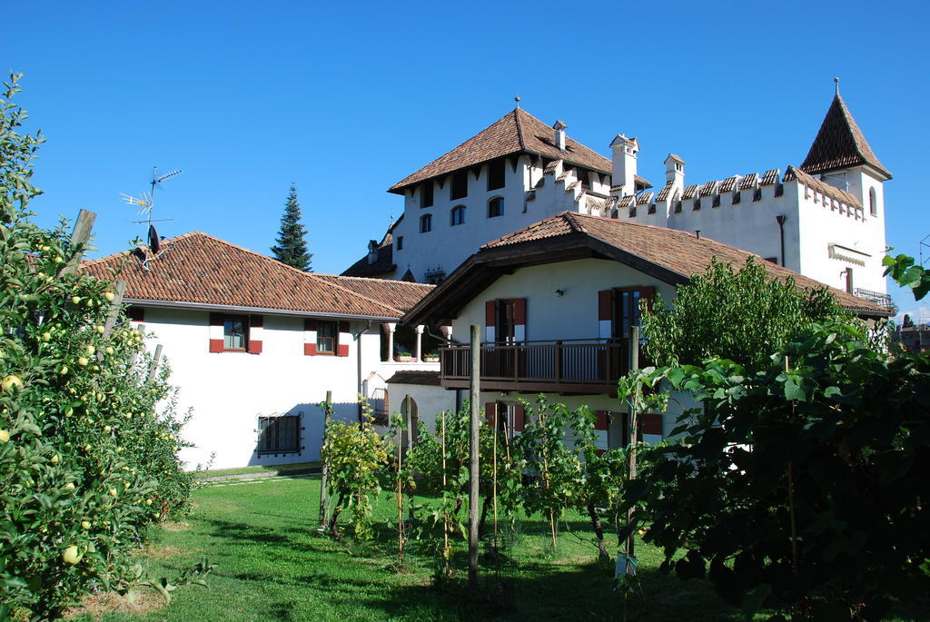 Apartments Schloss Paschbach Appiano Sulla Strada Del Vino Bilik gambar