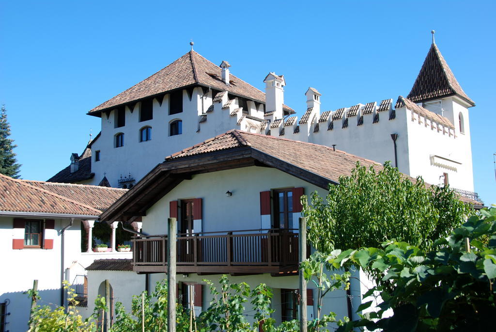 Apartments Schloss Paschbach Appiano Sulla Strada Del Vino Bilik gambar