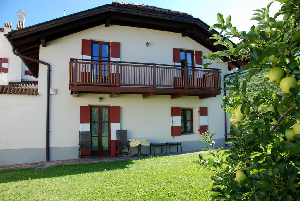 Apartments Schloss Paschbach Appiano Sulla Strada Del Vino Bilik gambar