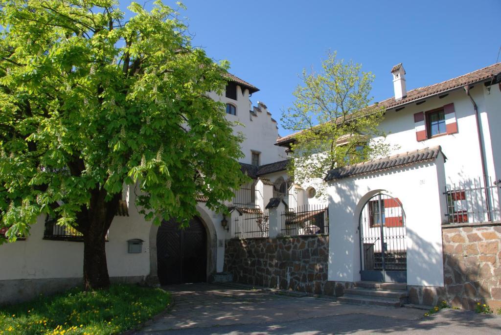 Apartments Schloss Paschbach Appiano Sulla Strada Del Vino Luaran gambar