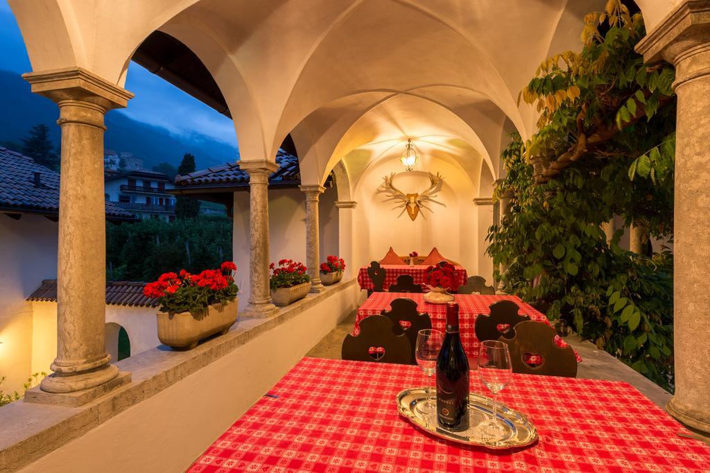 Apartments Schloss Paschbach Appiano Sulla Strada Del Vino Luaran gambar