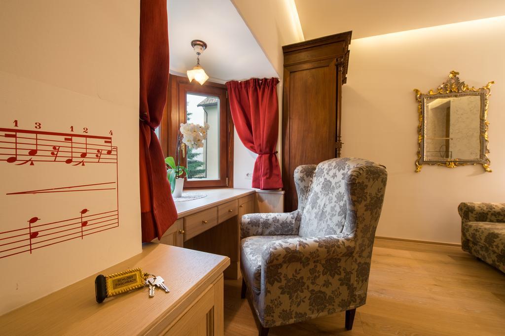 Apartments Schloss Paschbach Appiano Sulla Strada Del Vino Luaran gambar