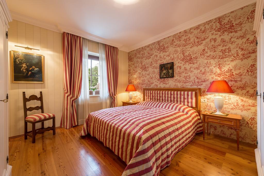 Apartments Schloss Paschbach Appiano Sulla Strada Del Vino Luaran gambar